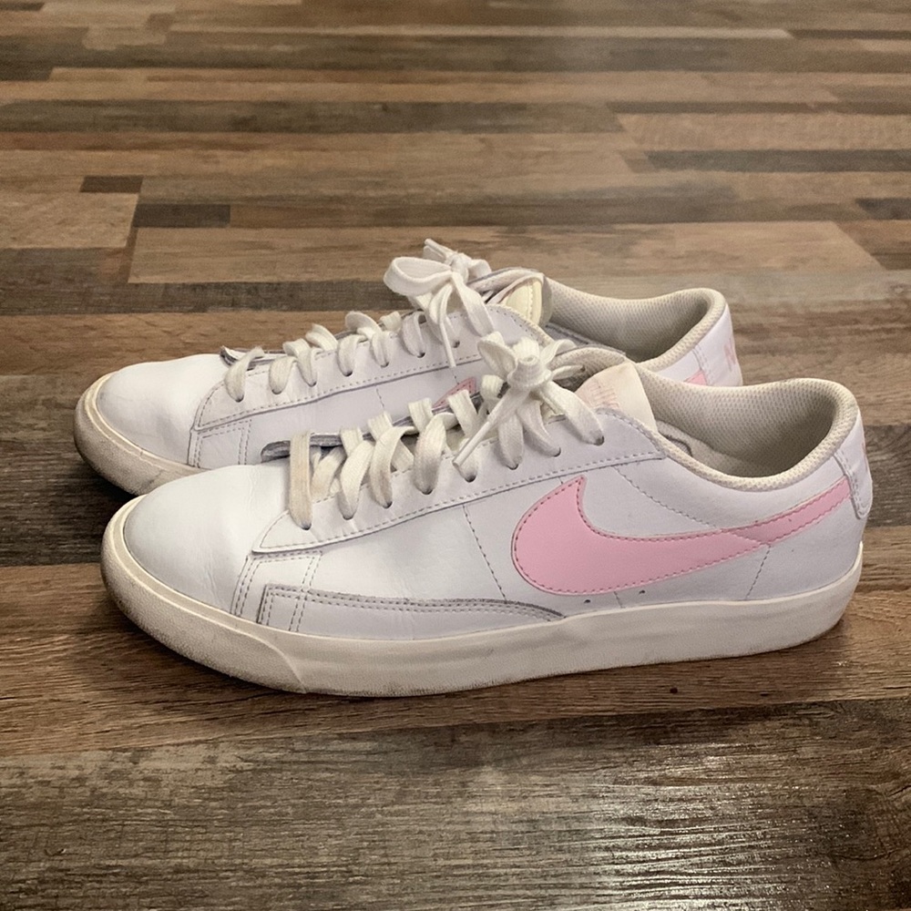 Nike blazer low